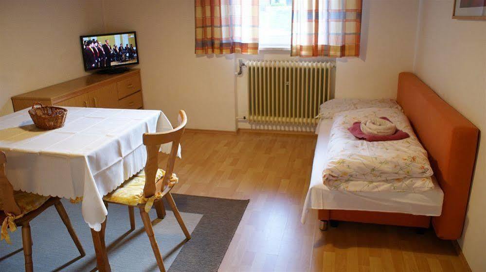 Landhaus Marlies Apartments ツェル アム ゼー エクステリア 写真